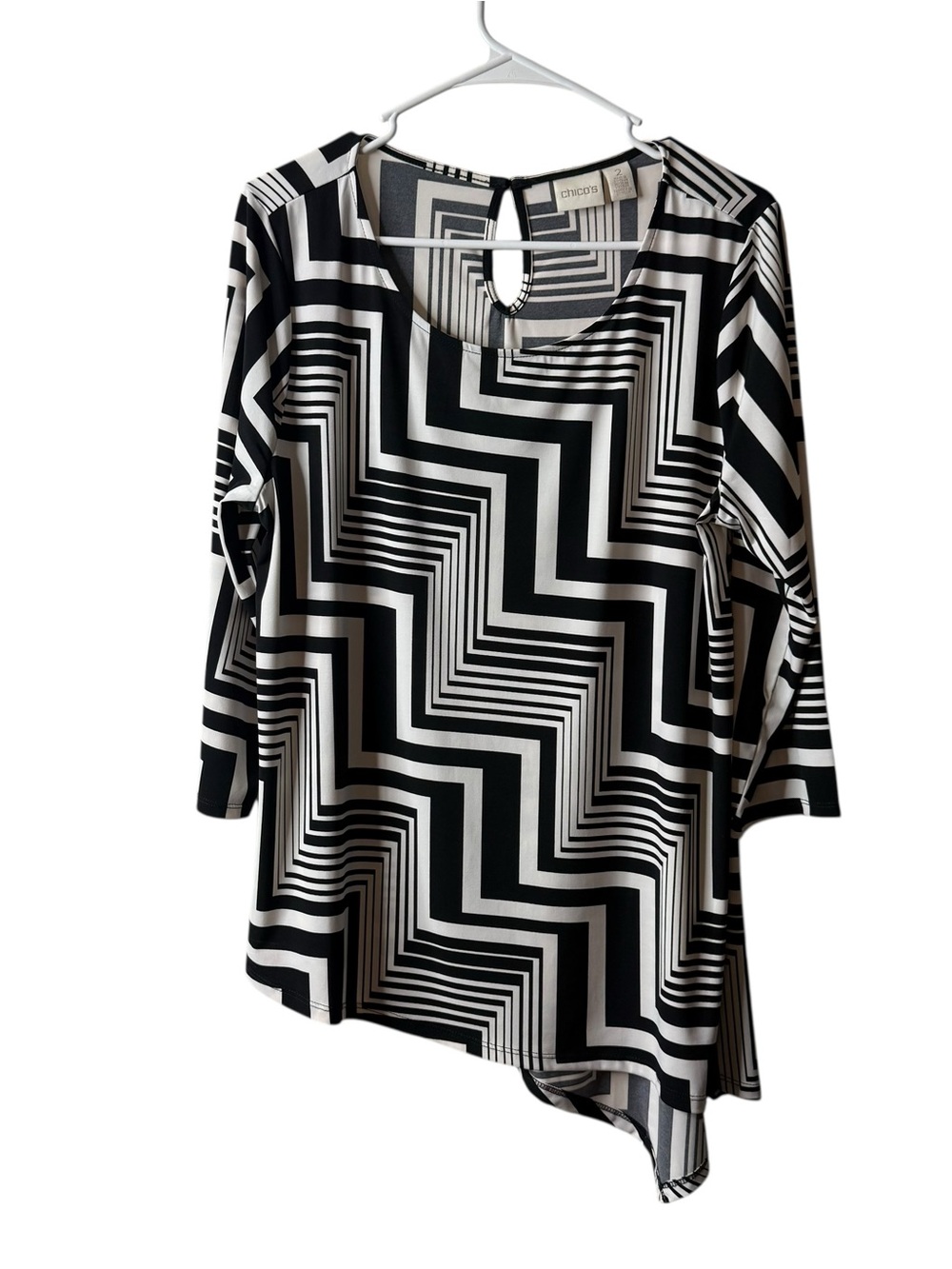 Chicos Black White Geometric Asymmetric Hem Blouse 2